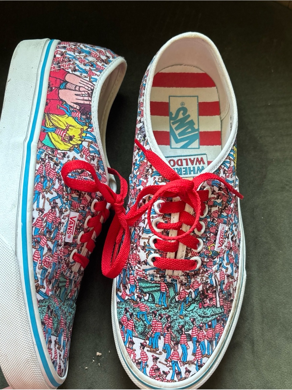 Vans Authentic x Where's Waldo (Land of Waldos) Size 8 Mens/9.5 Womens Canvas